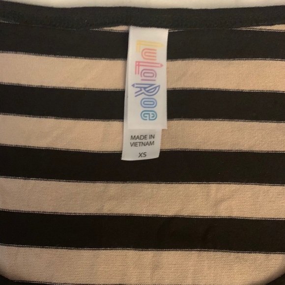 Lularoe Women’s XS Classic Tee Tan Black T-shirt - Picture 6 of 7